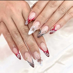 Cần Thợ Nails Làm Việc Tại Gainesville, Florida
