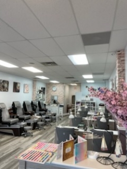 Tiệm Nail Cần Sang Ở Bear, Delaware – 6 bàn, 5 ghế