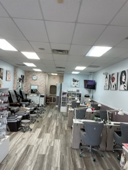 Tiệm Nail Cần Sang Ở Bear, Delaware – 6 bàn, 5 ghế