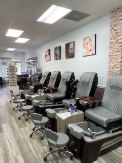 Tiệm Nail Cần Sang Ở Bear, Delaware – 6 bàn, 5 ghế