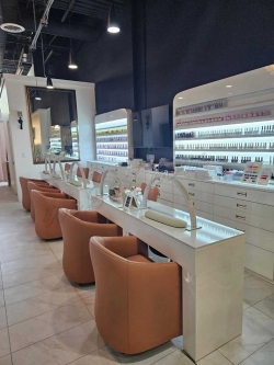 Tiệm Nail Sang Lại khu, California