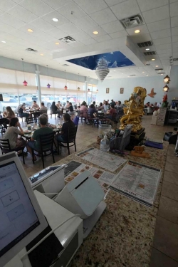 Cần Bán Tiệm Phở Và Nhà Ở Texas