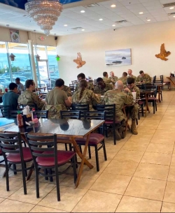 Cần Bán Tiệm Phở Và Nhà Ở Texas
