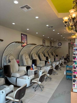 Tuyển Thợ Nail Khu Lindale, Texas – Tay chân nước