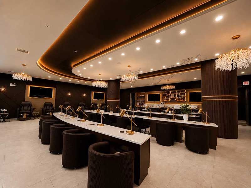 Tiệm Đông Khách Cần Thợ Nails Có Kinh Nghiệm In Illinois