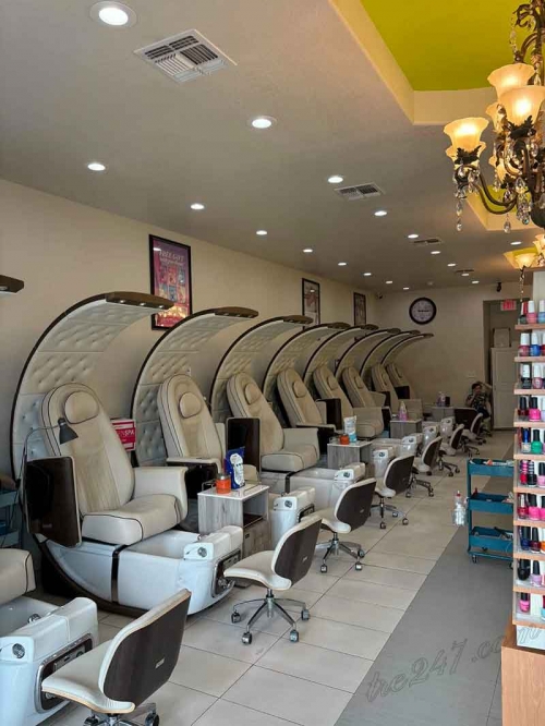 Tuyển Thợ Nail Khu Lindale, Texas – Tay chân nước